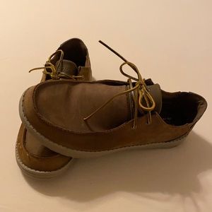 Sketchers Leather Shoe